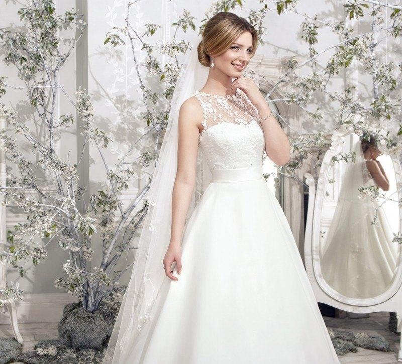 30 Exquisite Flower Bridal Earring Ideas - Weddingomania